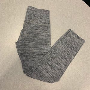 Lululemon Wunder Unders sz 4 🧘🏼‍♀️